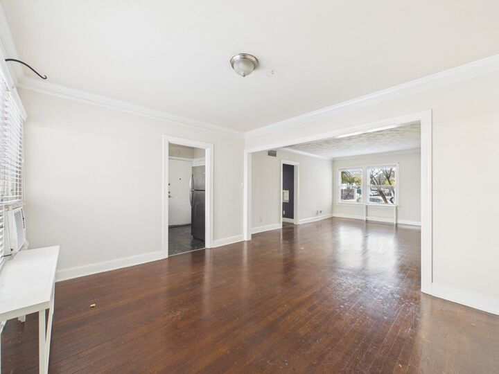 Property Photo:  1920 Richmond Avenue 9  TX 77098 