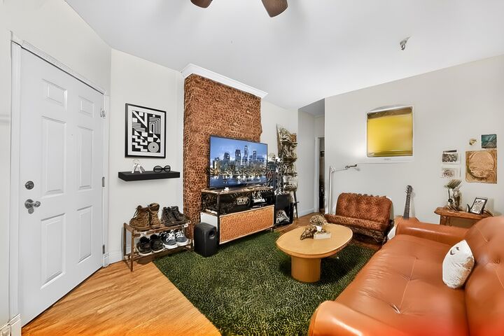 Property Photo:  117 Ogden Ave 1R  NJ 07307-1111 