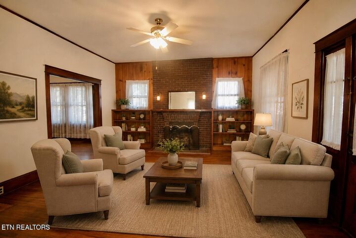 Property Photo: 615 S Washington St TN 37804