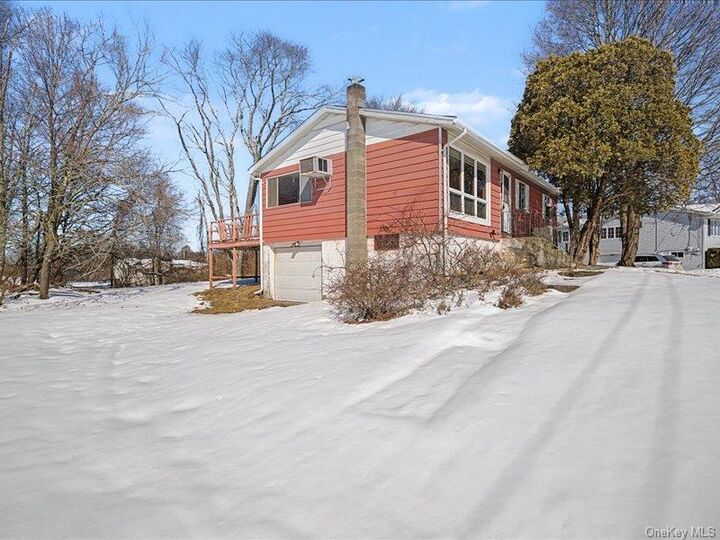 Property Photo:  4 Maple Lane  NY 10950 