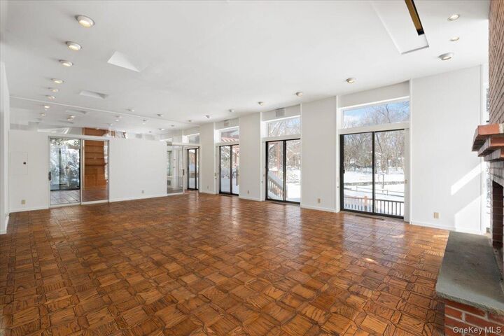 Property Photo:  3 Runyon Place  NY 10583 