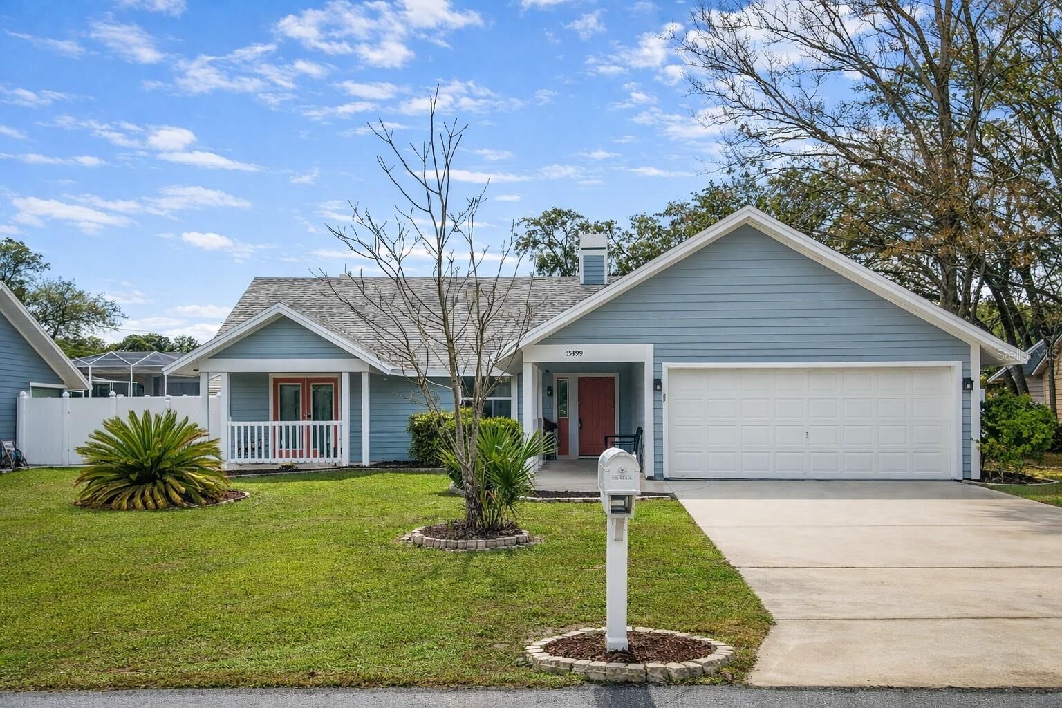 Property Photo:  15499 Arvin Drive  FL 34604 