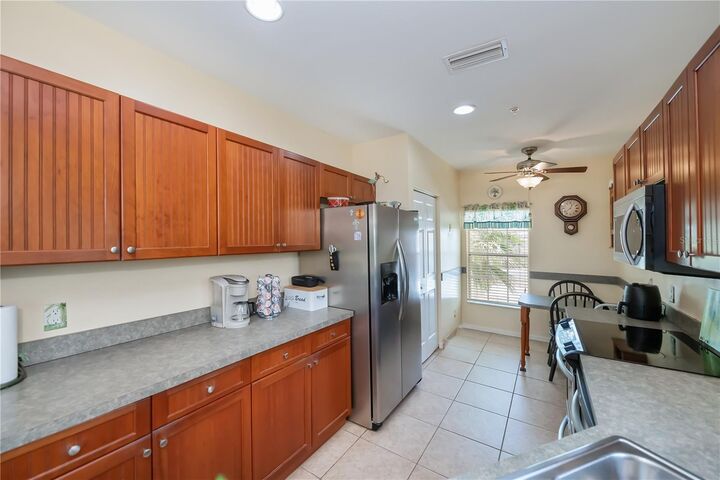 Property Photo: 2060 Willow Hammock Circle 301 FL 33983