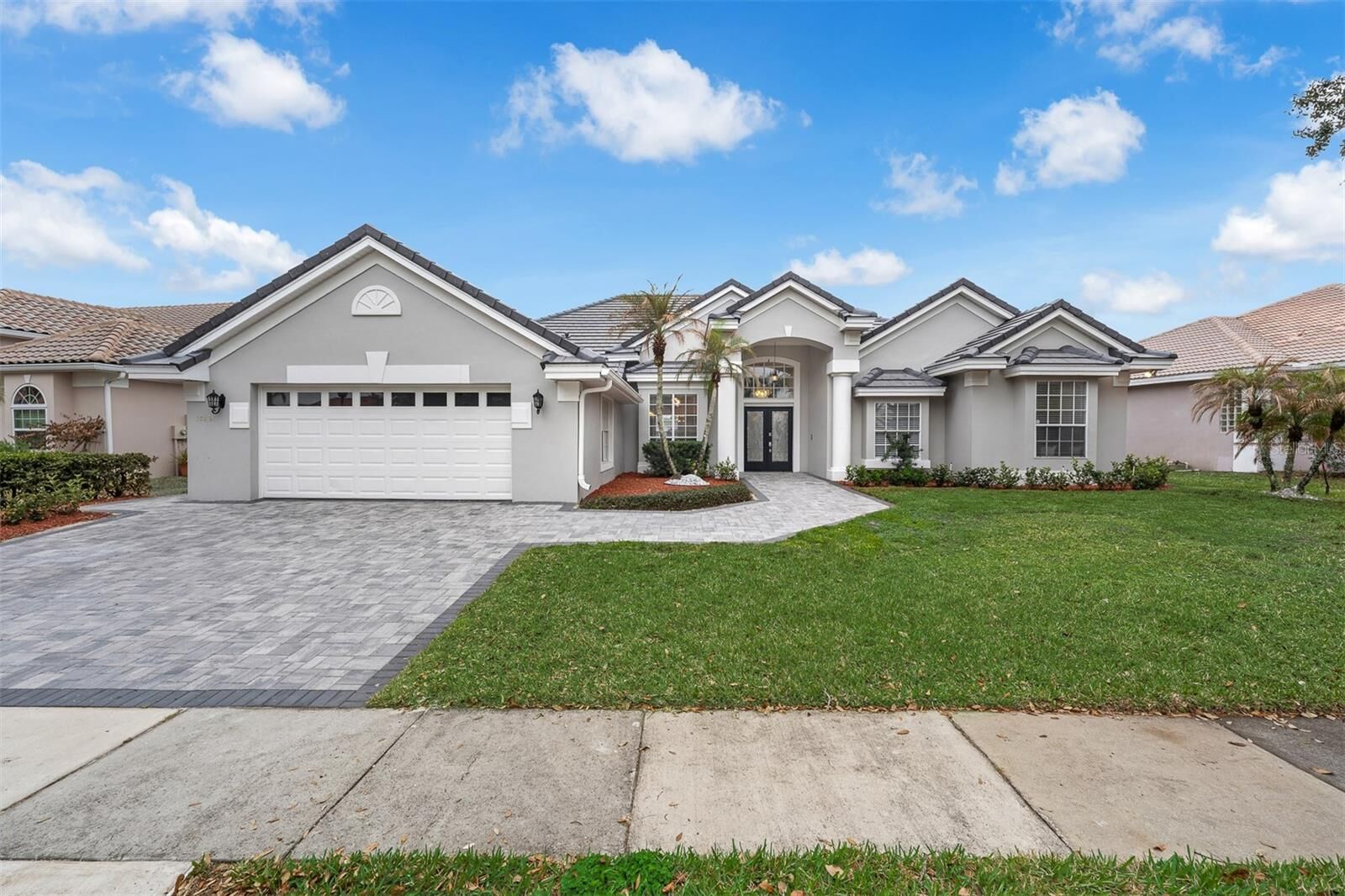 Property Photo: 14631 Heathermere Lane FL 32837