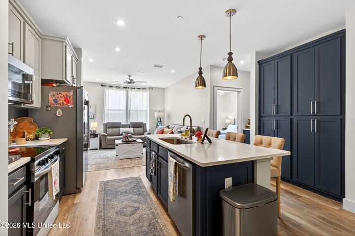 Property Photo:  2501 Bienville Boulevard  MS 39564 