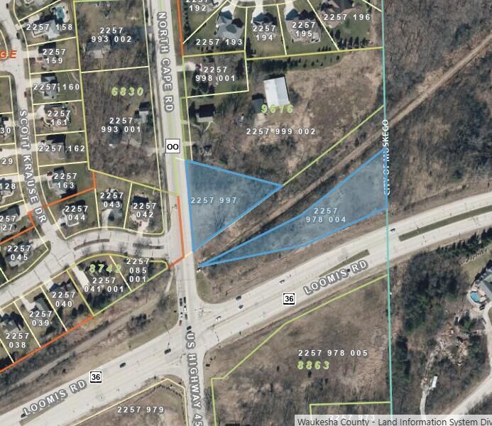 Property Photo:  W125s9708 N Cape Rd  WI 53150 