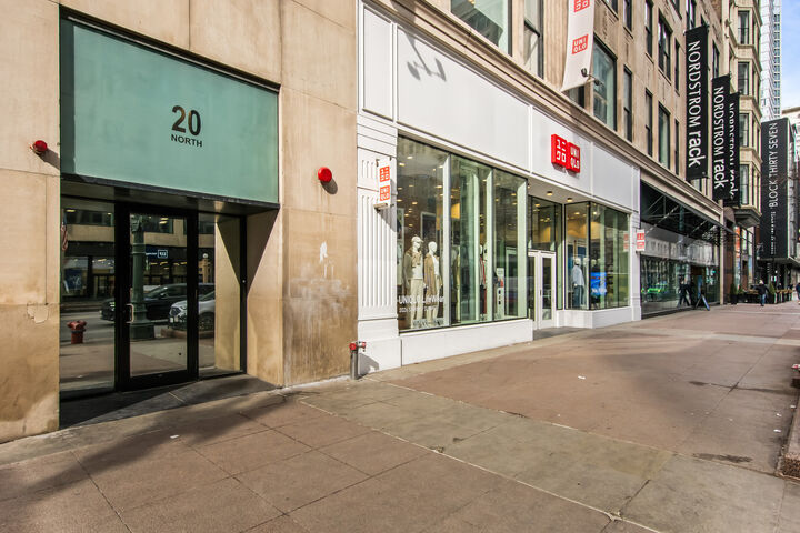 Property Photo:  20 N State Street 1014  IL 60602 