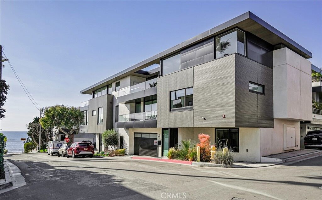 Property Photo:  405 26th Street  CA 90266 