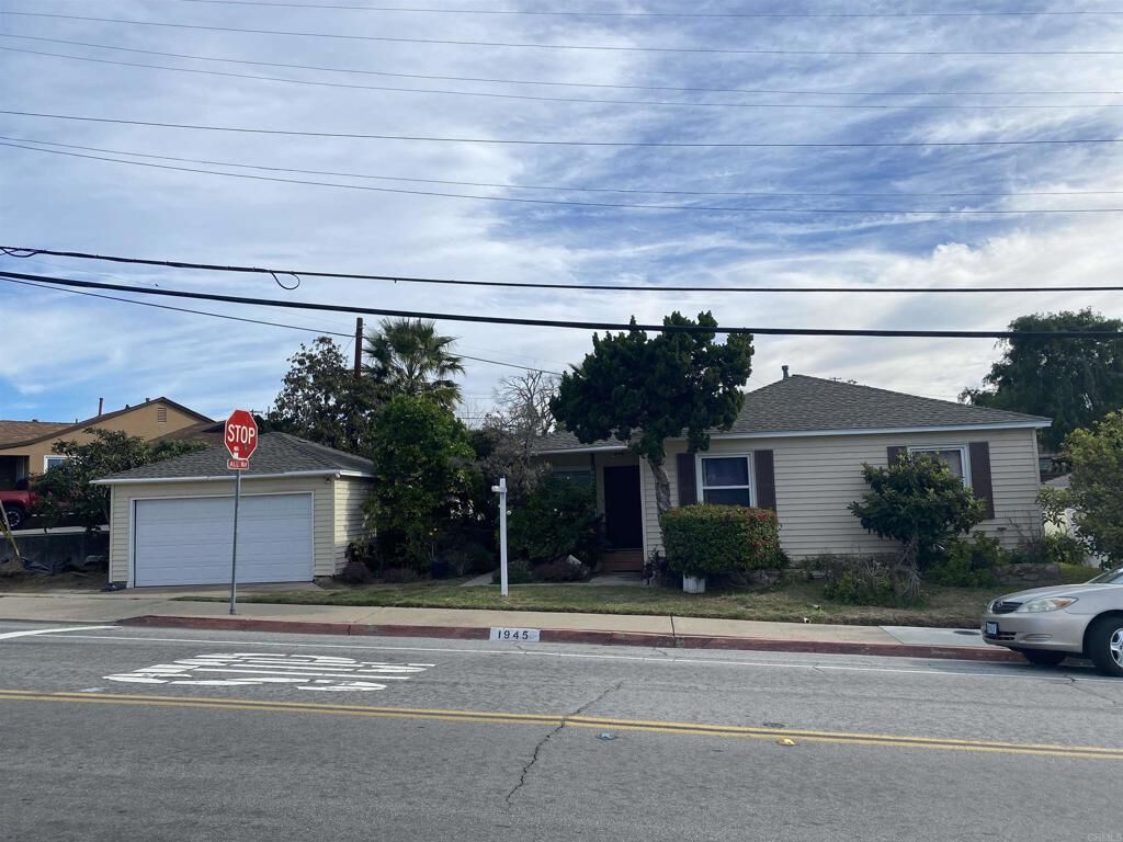 Property Photo:  1945 Gateway Drive  CA 92105 