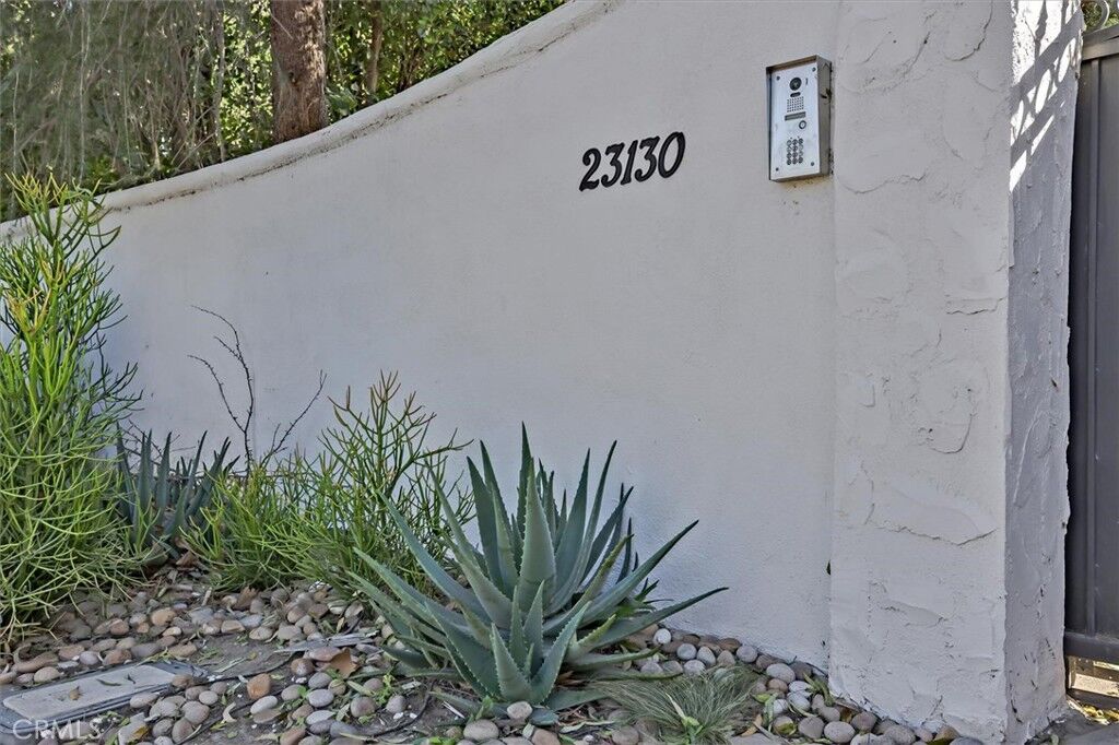 Property Photo: 23130 Oxnard Street CA 91367