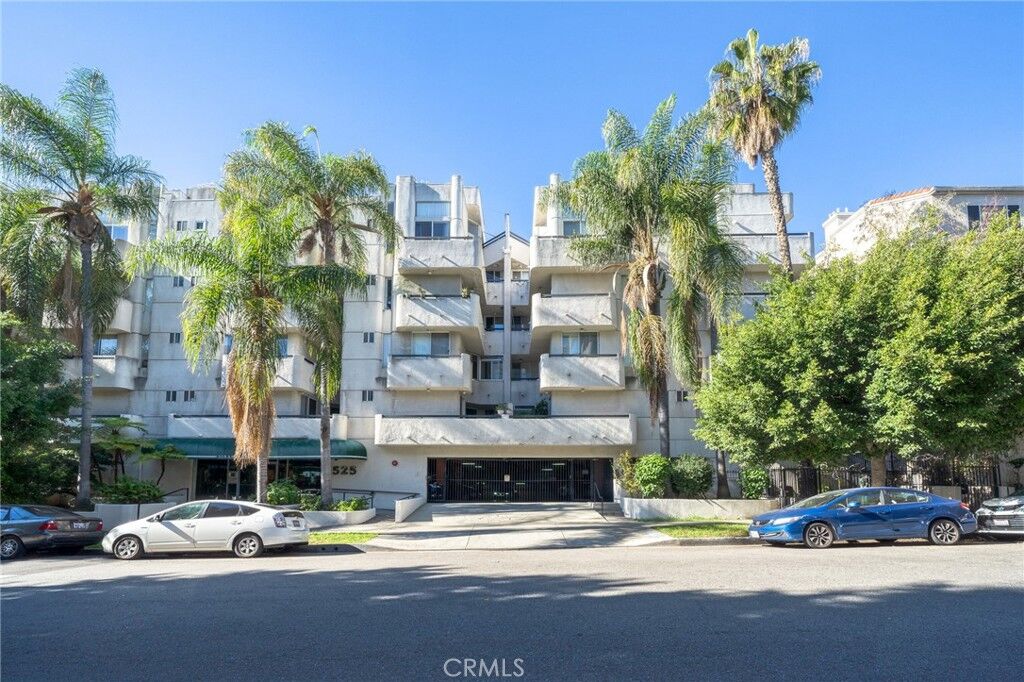 Property Photo:  525 S Berendo 106  CA 90020 