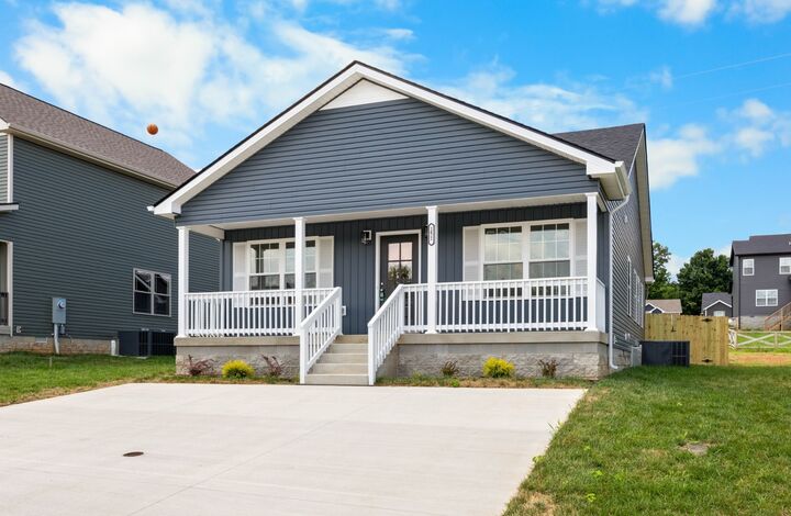 Property Photo:  2627 Scott Dr  TN 37042 