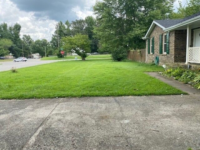 Property Photo:  634 Inver Ln  TN 37042 