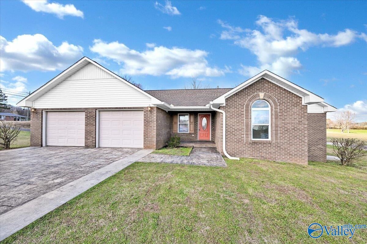 Property Photo:  17 Maple Drive  AL 35031 