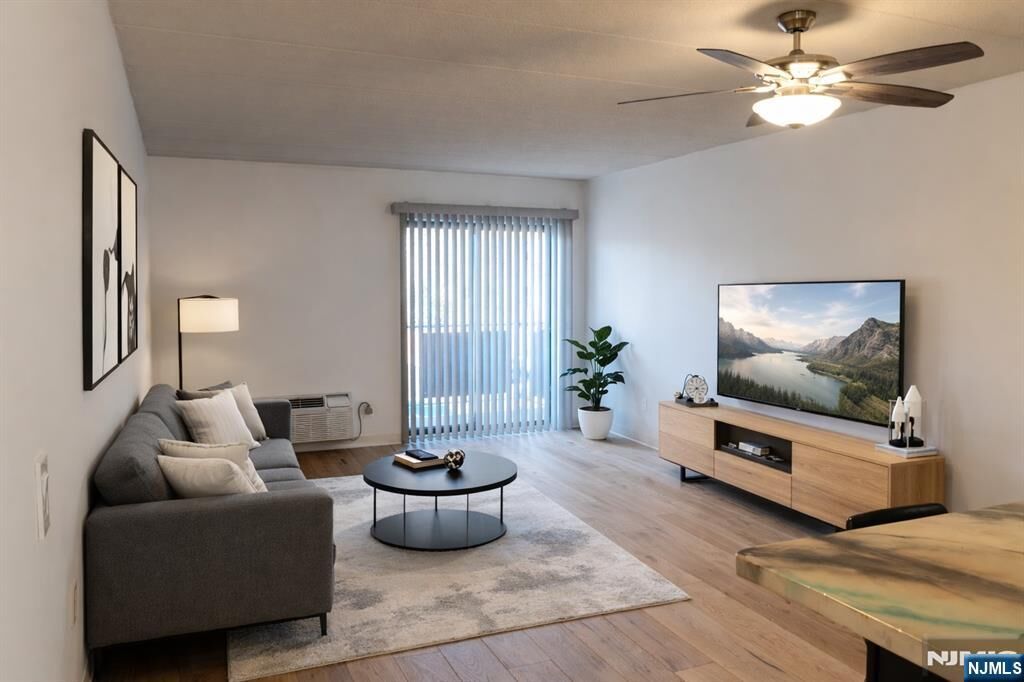 Property Photo:  5 Linden 2H  NJ 07601 