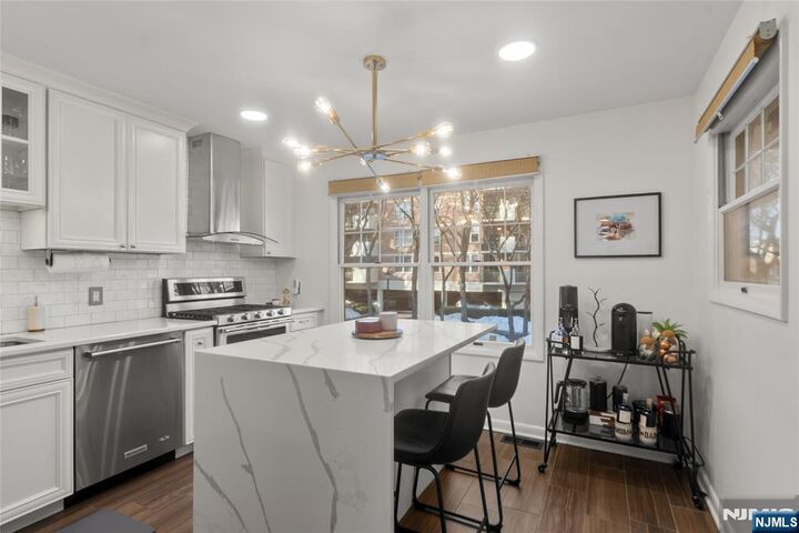 Property Photo:  21 Grand Cove Way  NJ 07020 