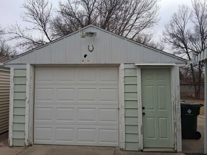 Property Photo:  2404 Rebecca Street  IA 51103 