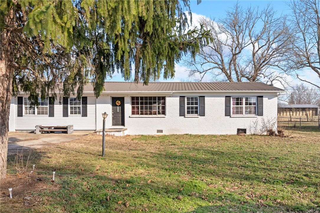 Property Photo: 176 Carr Court AR 72601