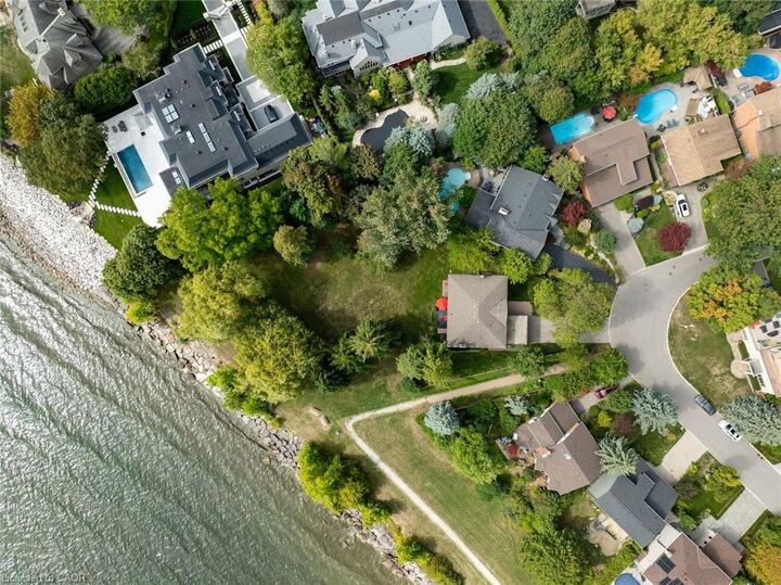 Property Photo:  20 Arkendo Drive  ON L6J 5T9 