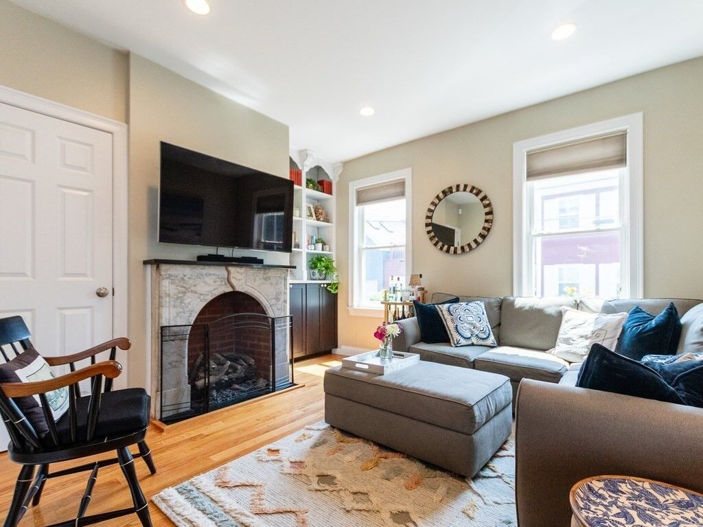 Property Photo: 13 Russell St 1 MA 02129