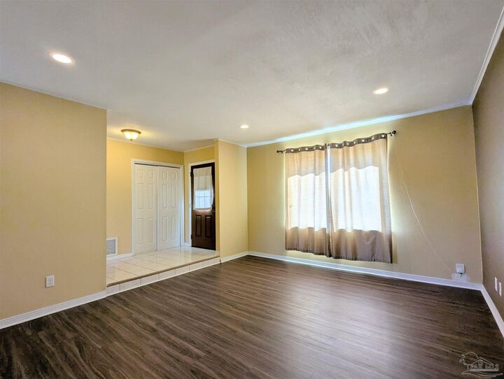Property Photo:  4680 Anchor Ln  FL 32514 
