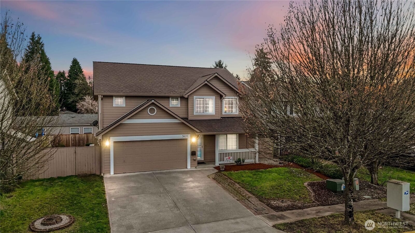 Property Photo: 5605 Horizon Court WA 98632