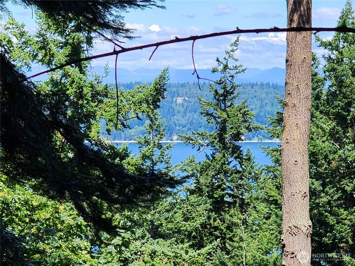 Property Photo: 4076 Preserve Dr. WA 98282