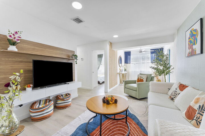 Property Photo: 2629 SW 6th Court FL 33312