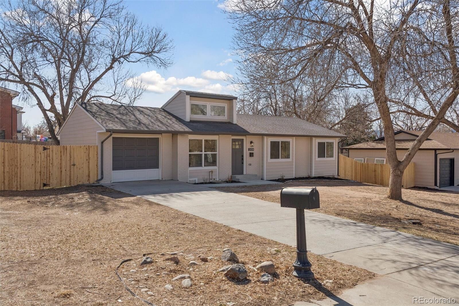 Property Photo:  1434 W Lake Avenue  CO 80120 