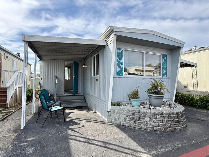 Property Photo:  925 38th 33  CA 95062 