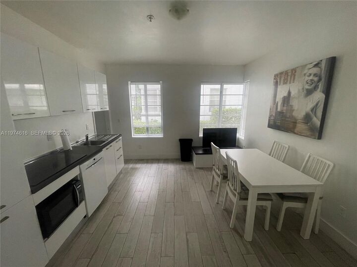 Property Photo: 811 Jefferson Ave 104 FL 33139