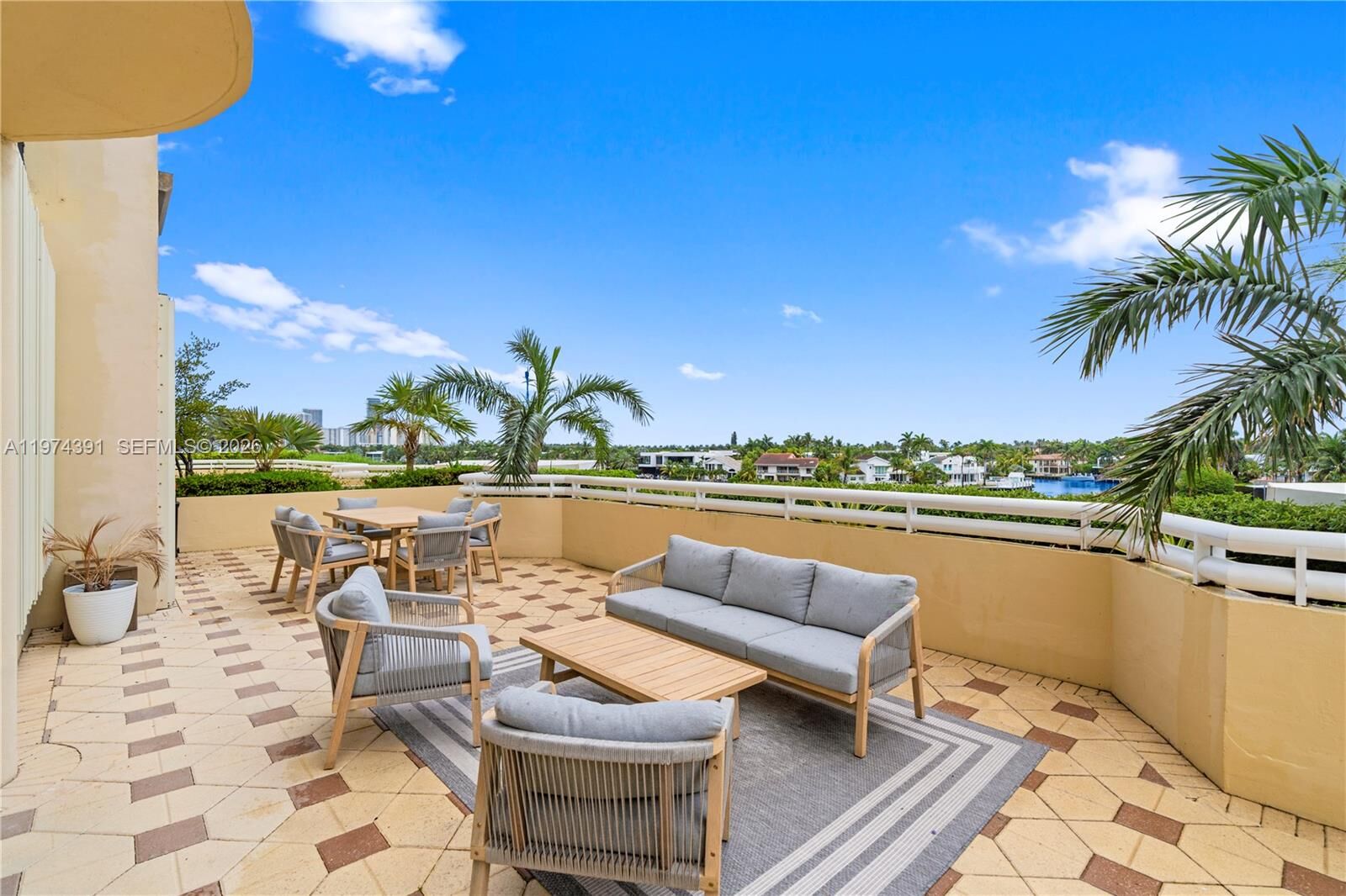 Property Photo:  20191 E Country Club Dr 407  FL 33180 