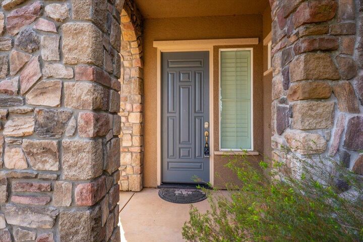 Property Photo: 607 Woodacre Drive CA 96002