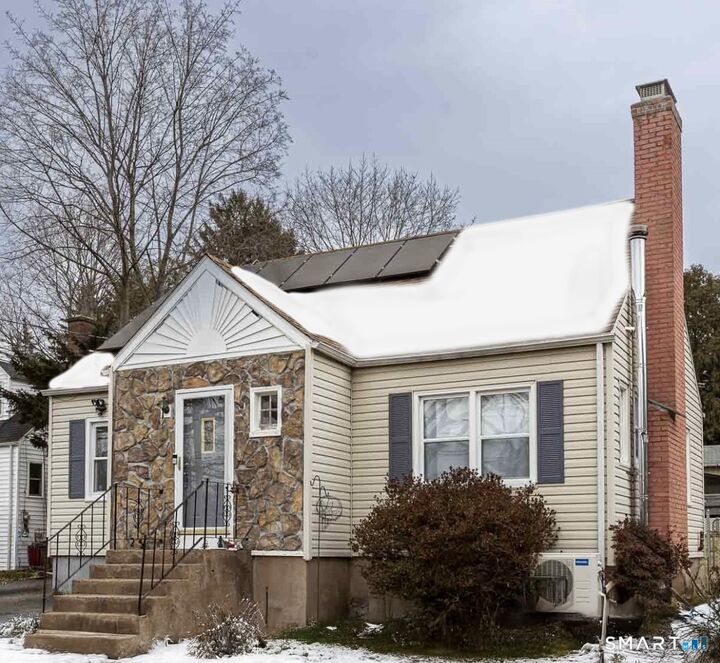 Property Photo:  190 Chestnut Street  CT 06040 