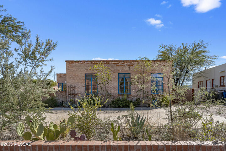 Property Photo:  1934 E Mabel Street  AZ 85719 