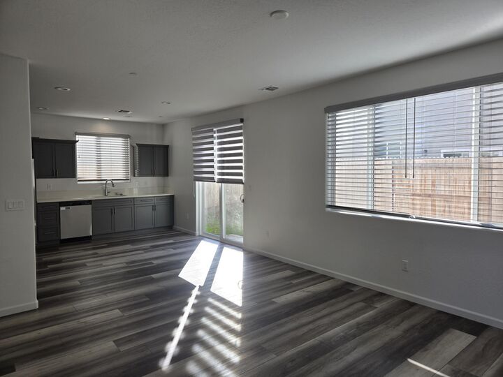 Property Photo:  3021 N Sowell Street E  CA 93292 