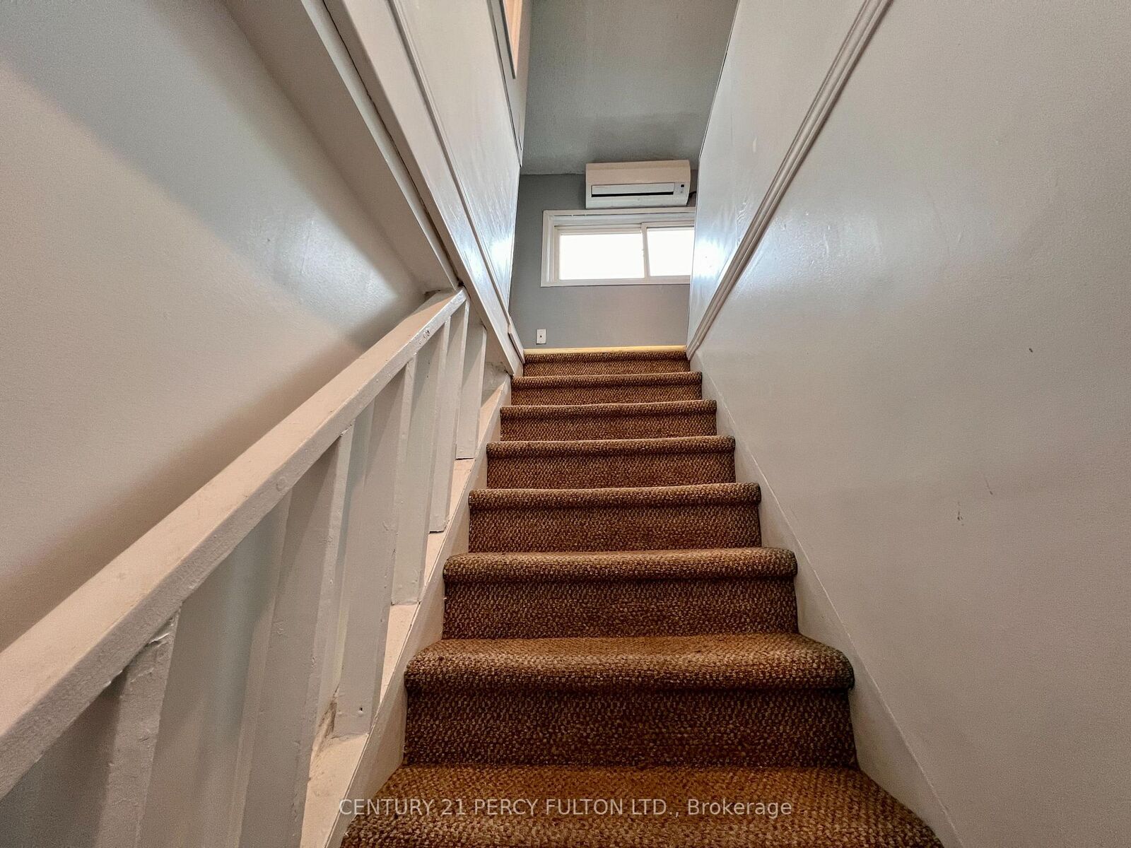 Property Photo:  108 Cumberland Avenue  ON L8M 1Z3 