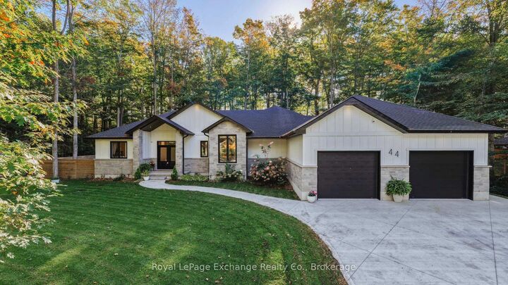 Property Photo: 44 Blairs Trail N ON N2Z 0B3