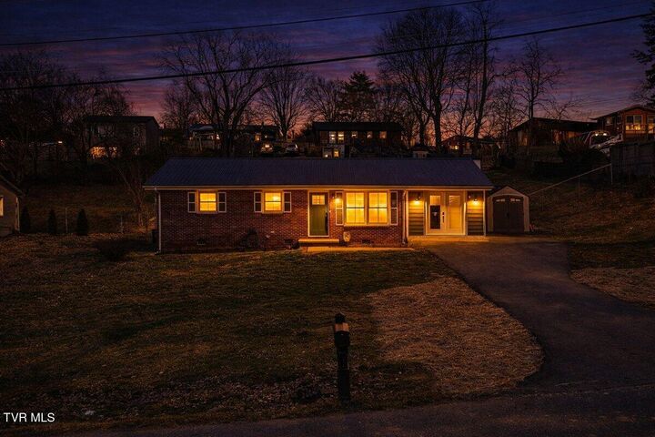 Property Photo: 226 Brandonwood Drive TN 37604