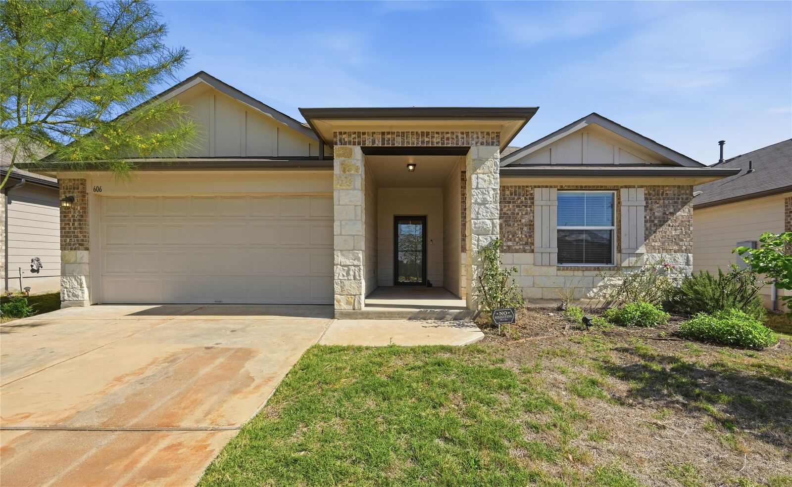 Property Photo:  606 Quarton Drive  TX 78634 