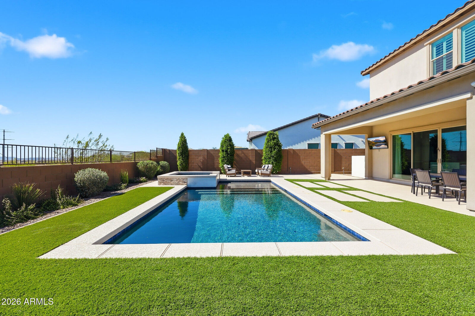 Property Photo:  2209 E Fallen Leaf Lane  AZ 85024 