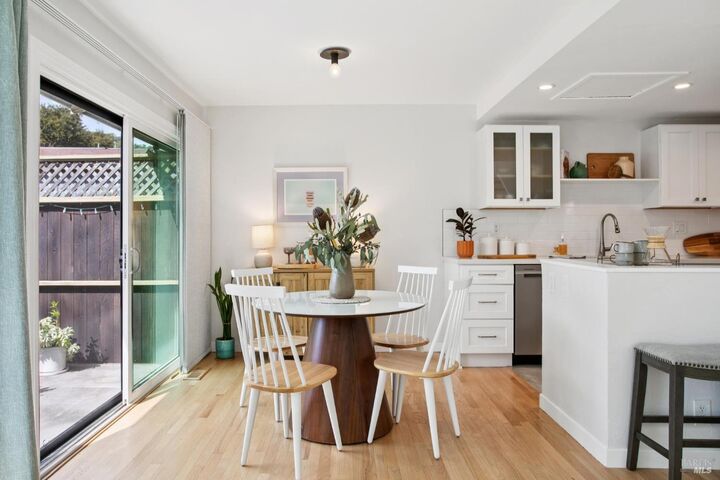 Property Photo:  18 Dunlin Court  CA 94903 