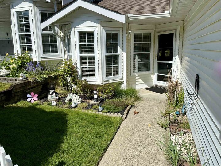 Property Photo:  6537 138 Street 52  BC V3W 0C6 