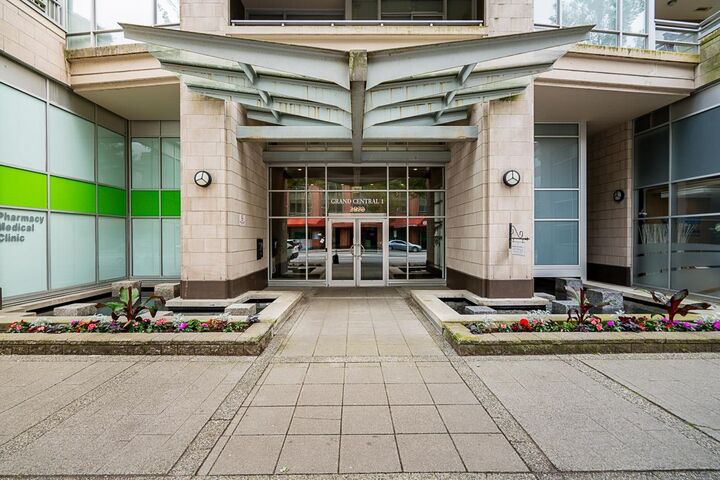 Property Photo: 2978 Glen Drive 2605 BC V3B 0C3