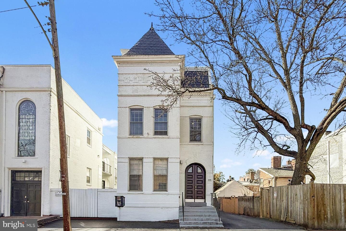 Property Photo:  205 S Patrick Street  VA 22314 