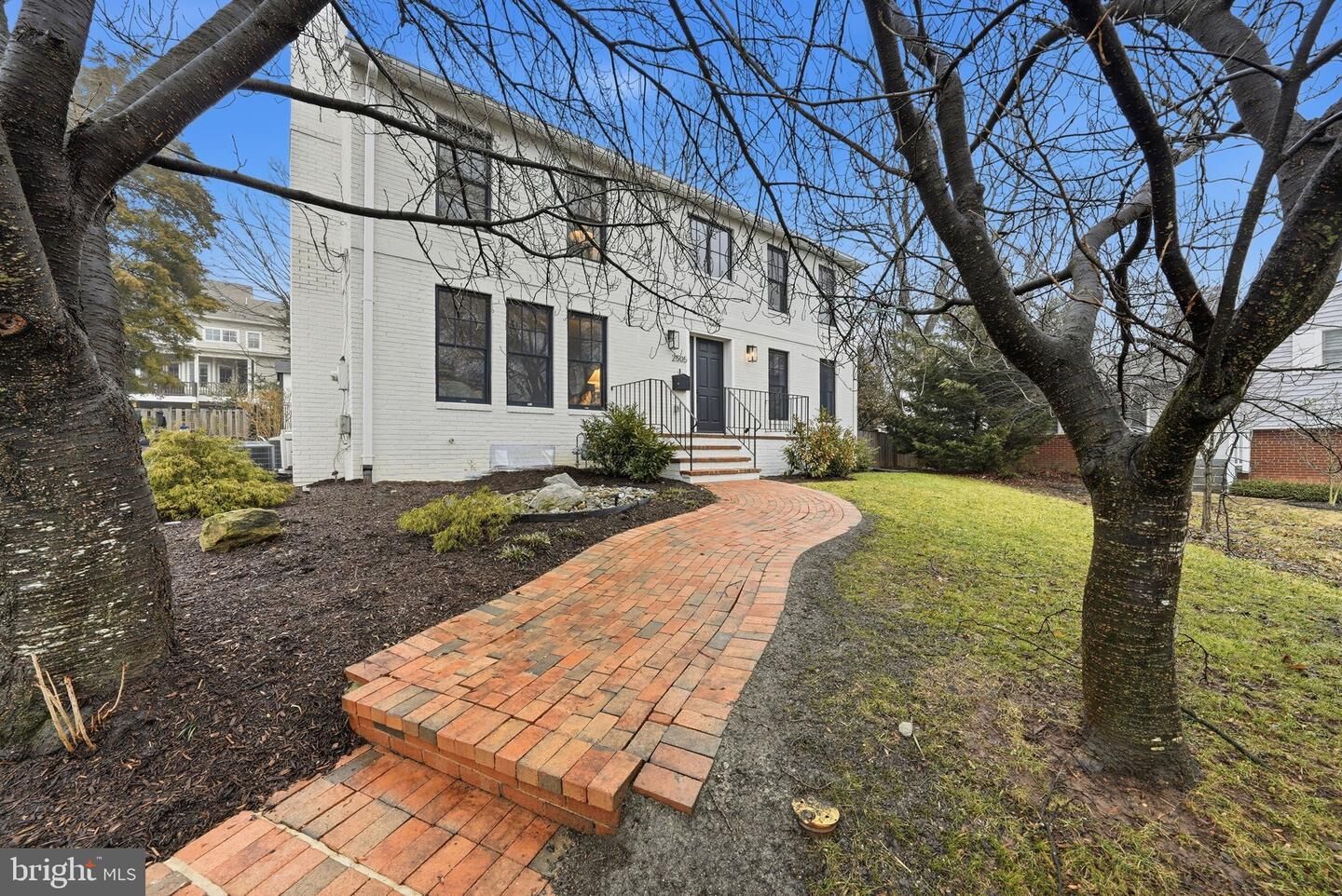 Property Photo:  2505 N Kenilworth Street  VA 22207 