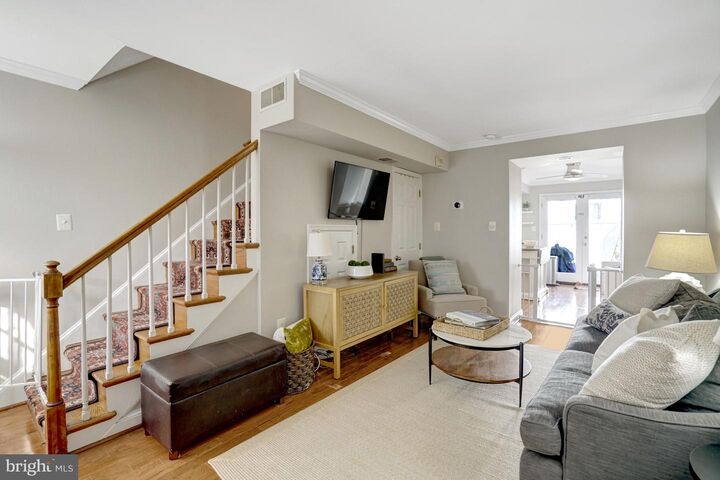 Property Photo:  1321 Queen Street  VA 22314 