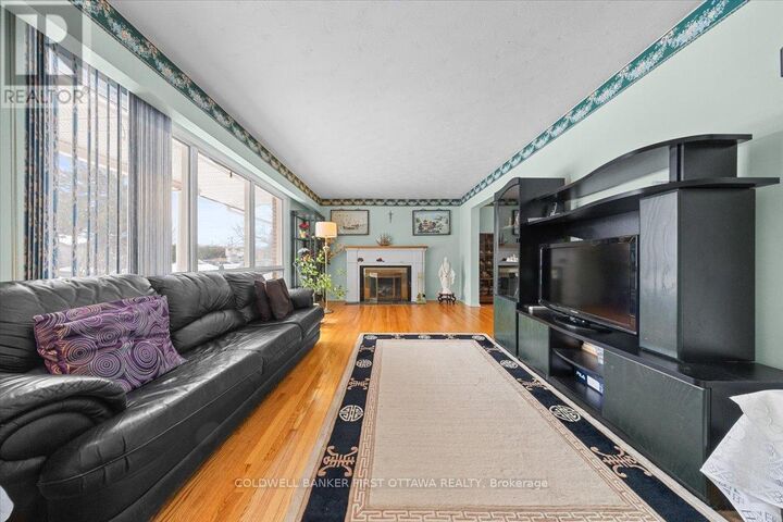 Photo de la propriété:  34 Hadley Circle  ON K2H 6N9 