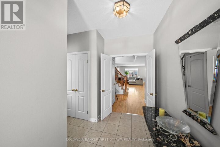 Property Photo:  6A Rosetta Avenue  ON K2G 6T5 