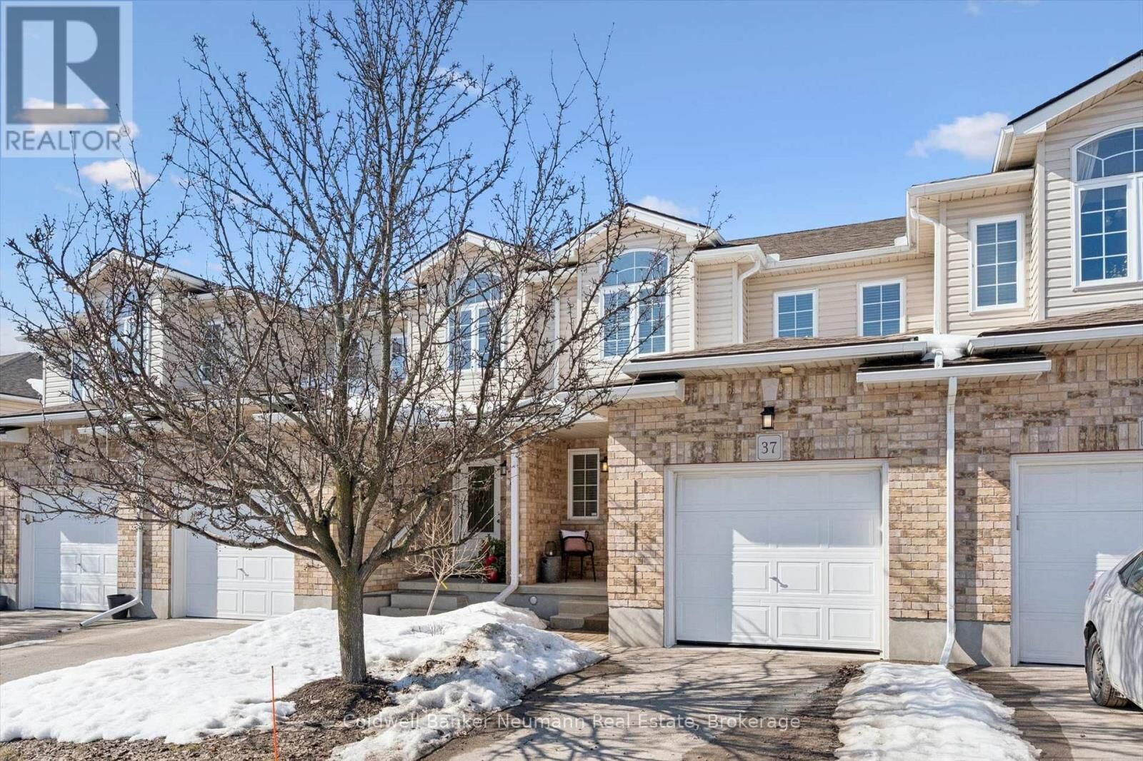 Photo de la propriété:  20 Shackleton Drive 37  ON N1E 0C5 